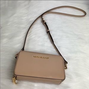Michael kors crossbody purse NUDE